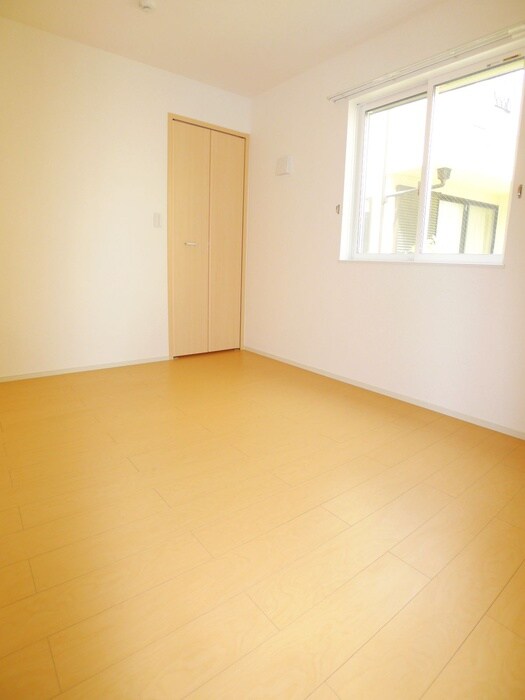 物件内観写真9　(居室)