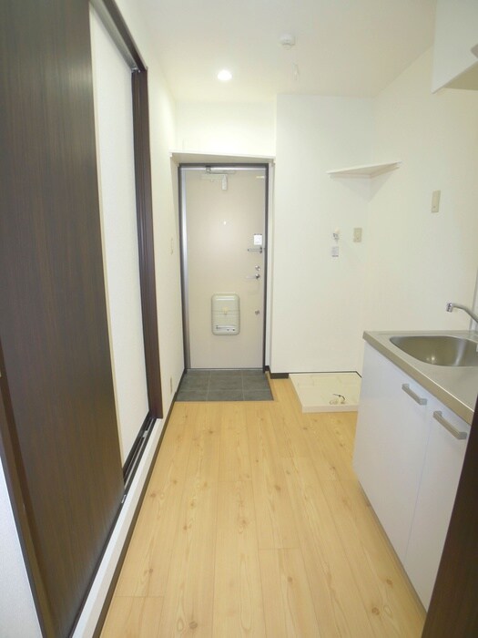 物件内観写真8　(廊下)