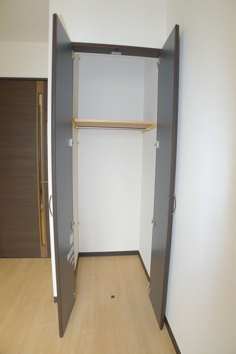 物件内観写真12　(収納)