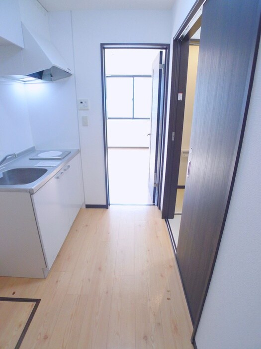 物件内観写真17　(廊下)