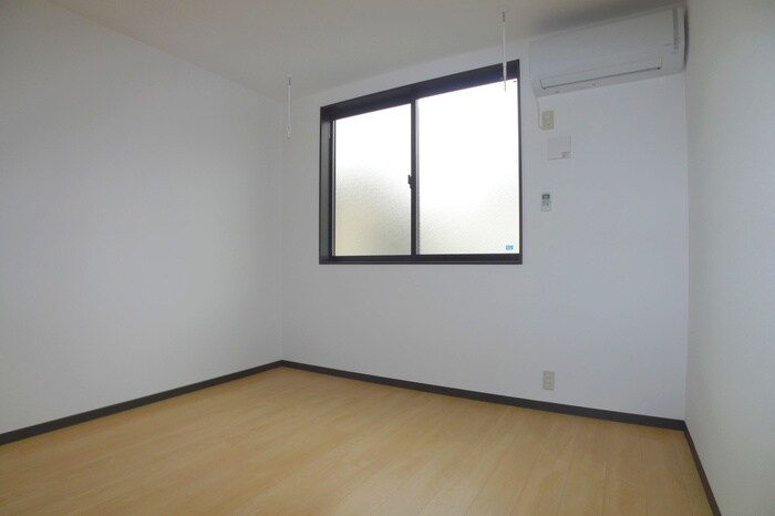 物件内観写真18　(居室)