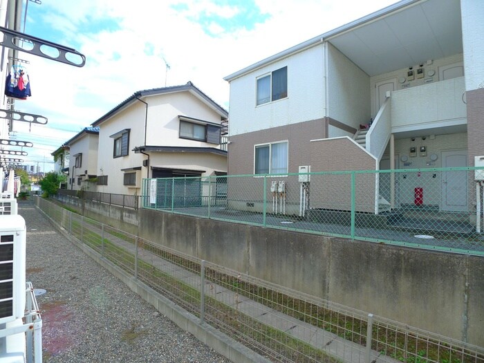 物件内観写真22　(室内からの展望)