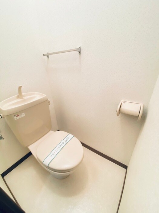 物件内観写真14　(トイレ)