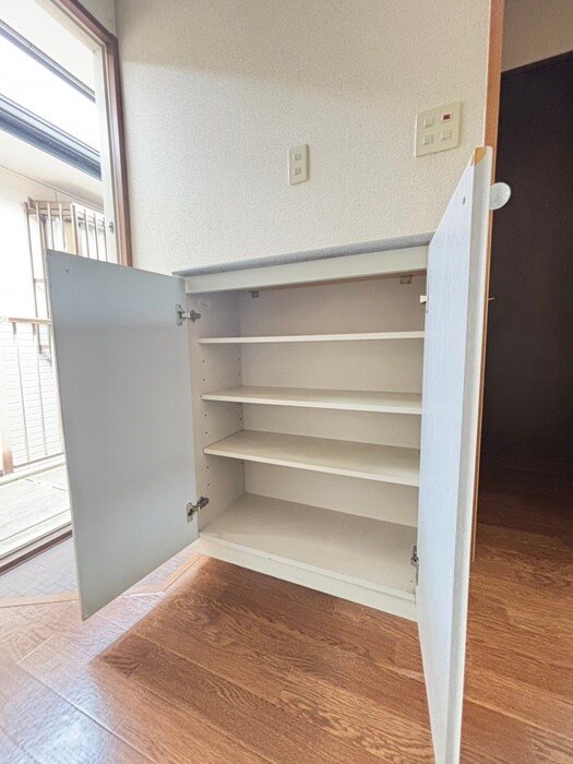 物件内観写真15　(靴箱)