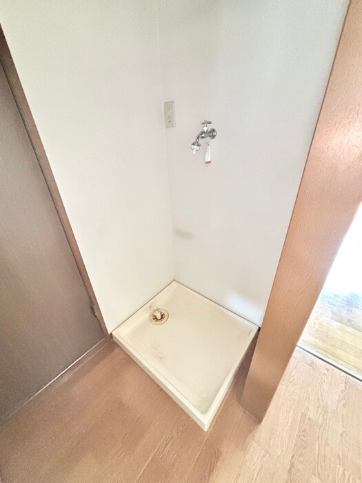 物件内観写真19　(洗濯機置場)