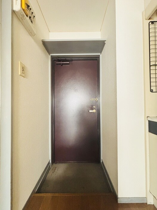 物件内観写真17　(玄関)
