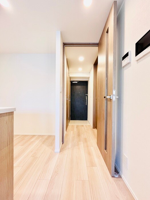 物件内観写真17　(玄関)