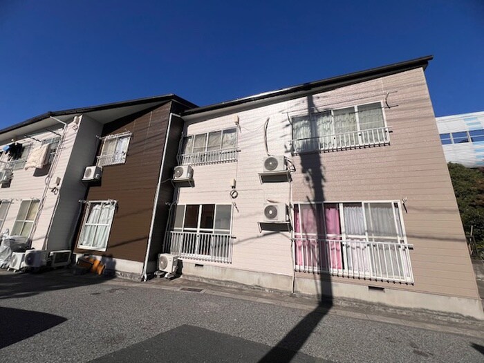 物件外観写真2　(駐車場)