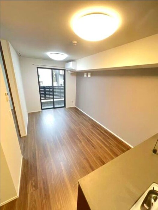 物件内観写真5　(室内からの展望)