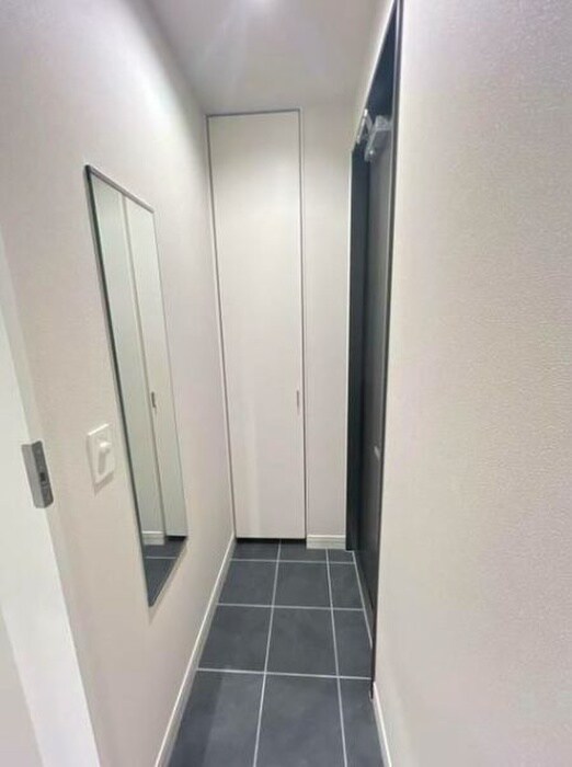 物件内観写真11　(玄関)