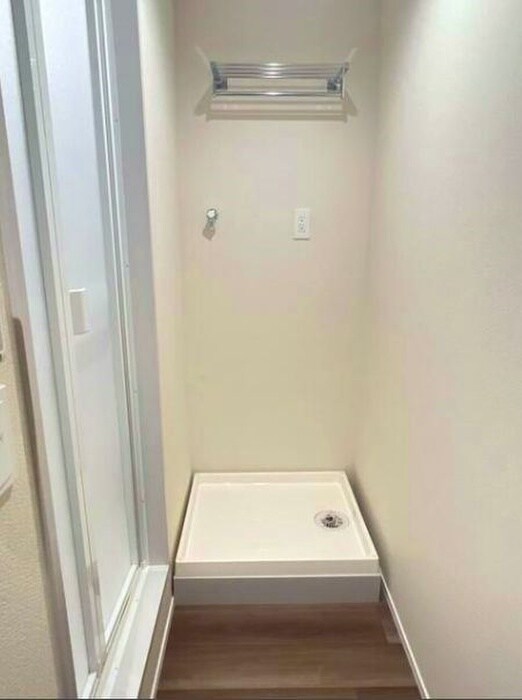 物件内観写真16　(洗濯機置場)