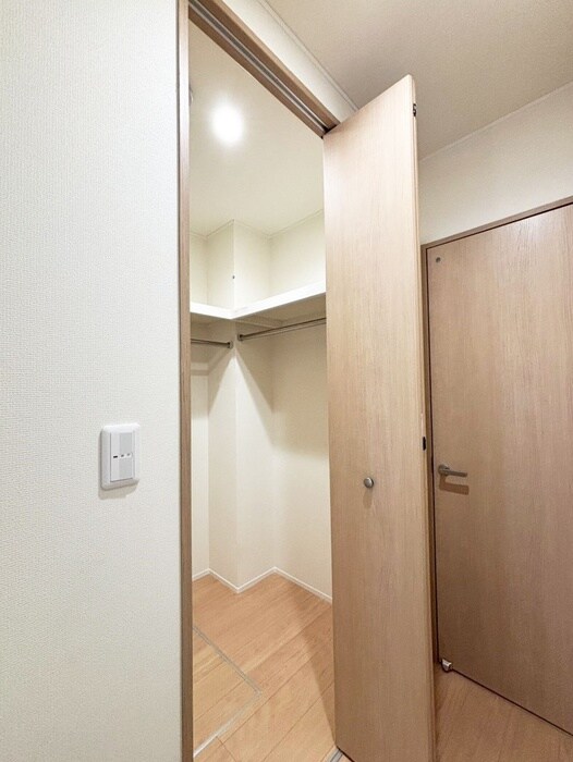 物件内観写真15　(収納)
