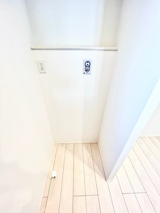 物件内観写真16　(洗濯機置場)