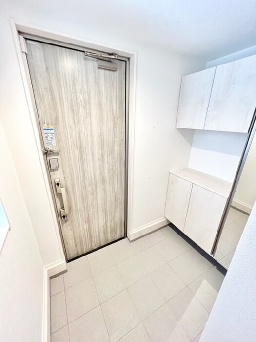 物件内観写真17　(玄関)