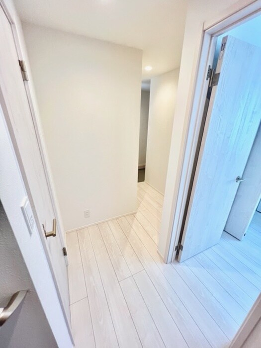 物件内観写真20　(廊下)