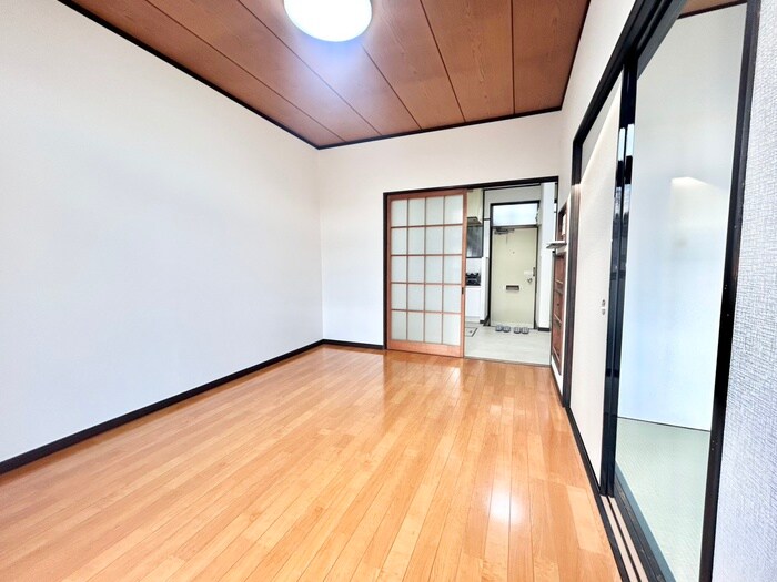 物件内観写真9　(居室)