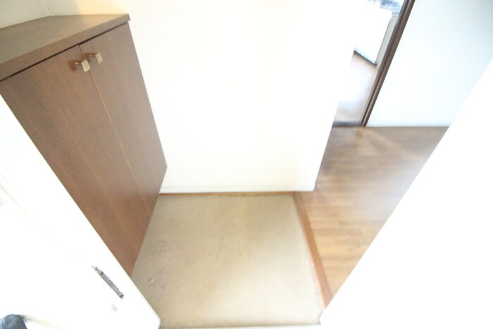 物件内観写真16　(玄関)