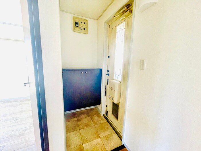 物件内観写真18　(玄関)