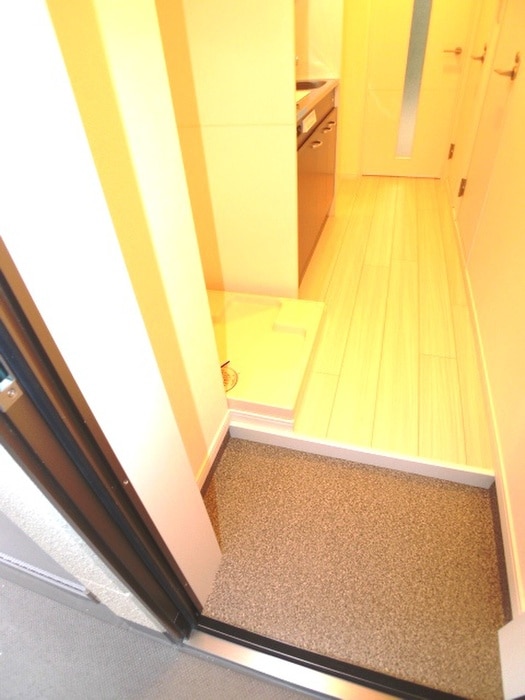 物件内観写真16　(玄関)