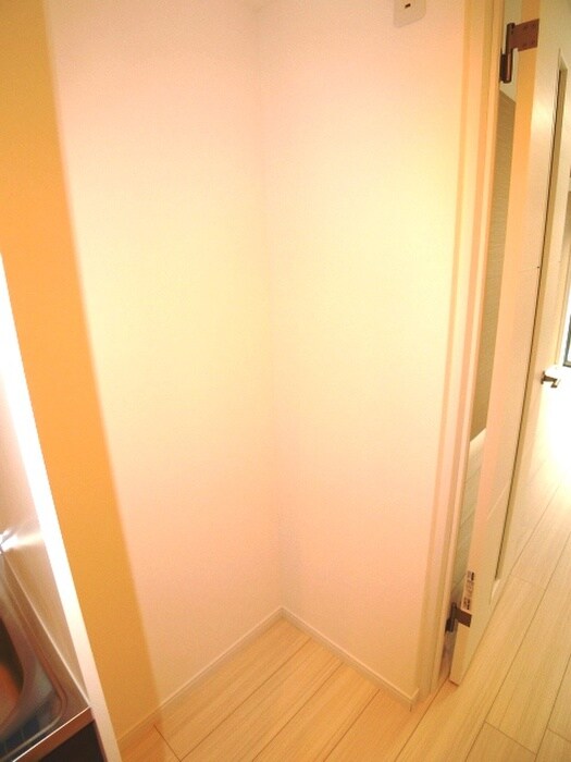 物件内観写真17　(廊下)