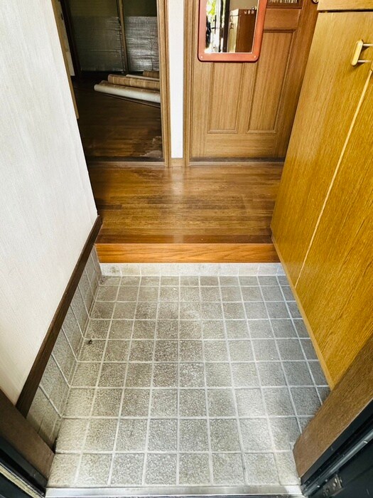 物件内観写真17　(玄関)