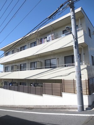 ヒルサイドハウス外観写真