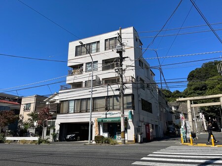 ダンディライオンビル南太田外観写真