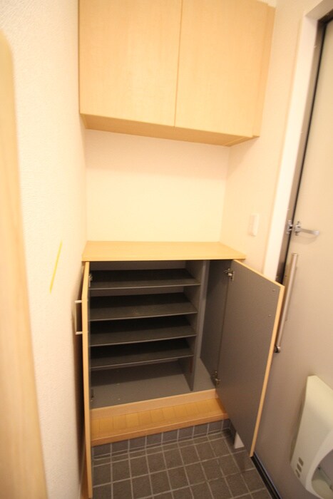 物件内観写真18　(靴箱)