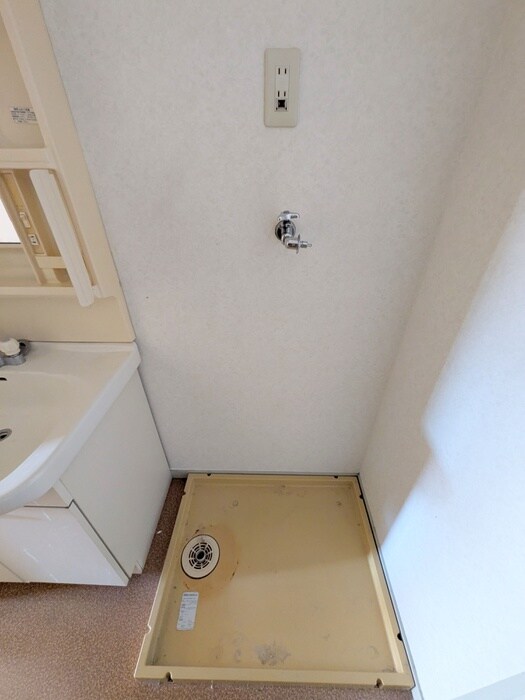 江藤マンションの洗濯機置場