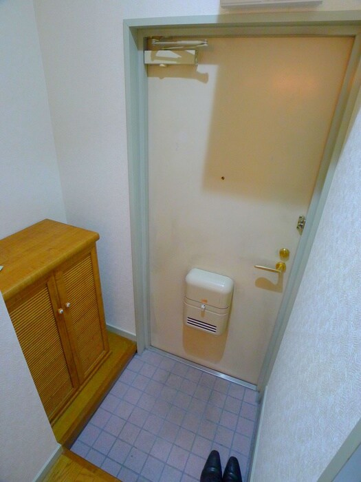 物件内観写真16　(玄関)