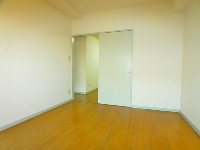 物件内観写真19　(居室)