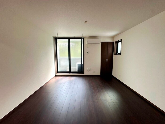 物件内観写真6　(室内からの展望)