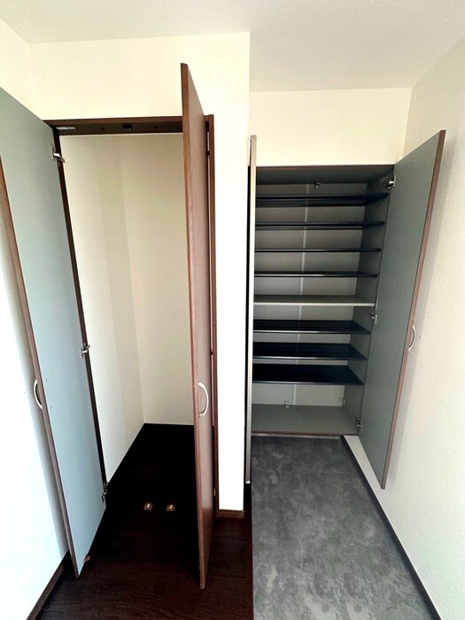 物件内観写真13　(靴箱)