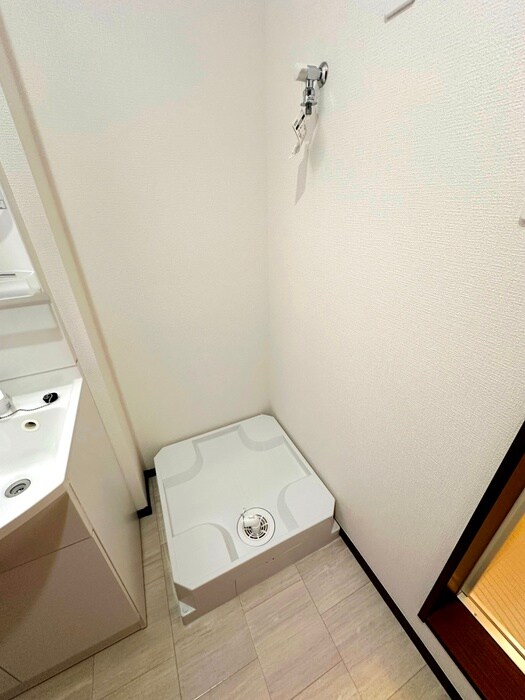 物件内観写真15　(洗濯機置場)