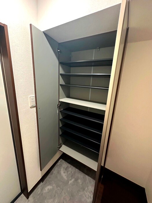 物件内観写真18　(靴箱)