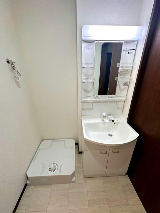 物件内観写真18　(洗濯機置場)