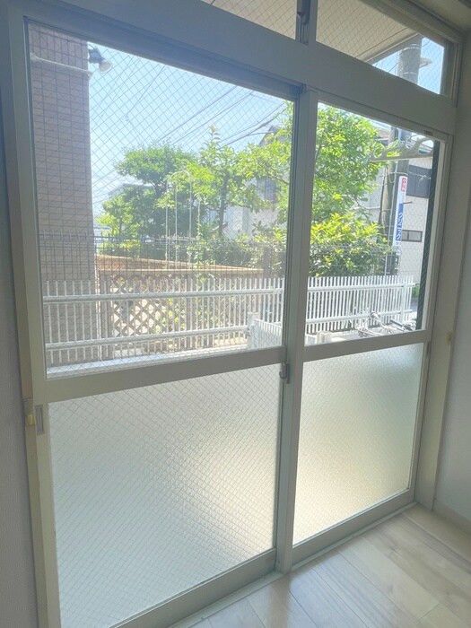 物件内観写真12　(室内からの展望)