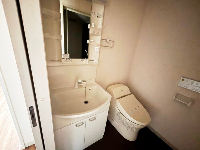 物件内観写真9　(洗面)