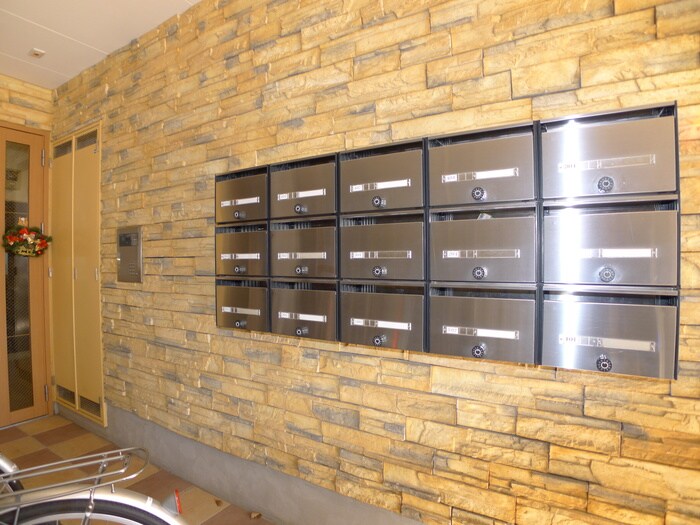 物件外観写真4　(建物設備)