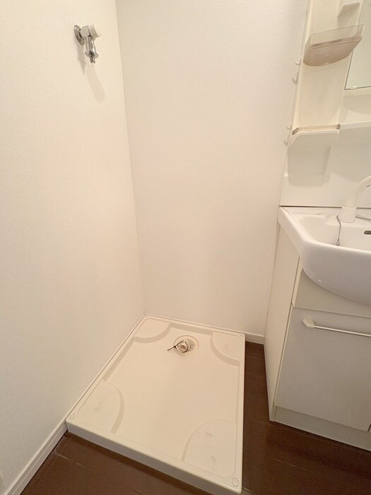 物件内観写真15　(洗濯機置場)