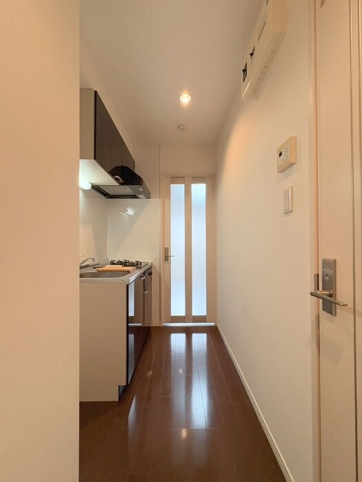 物件内観写真20　(廊下)