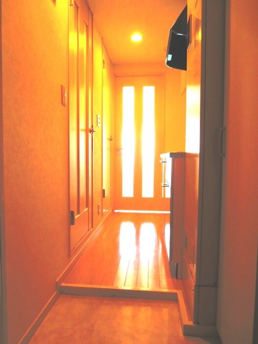 物件内観写真7　(玄関)