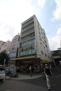 マルハチビル