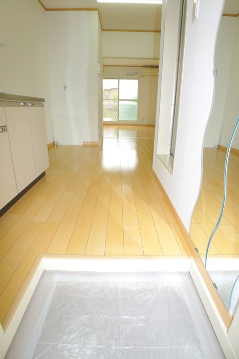 物件内観写真6　(玄関)