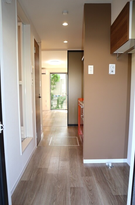 物件内観写真11　(廊下)