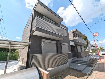 ROSEWOOD KK外観写真