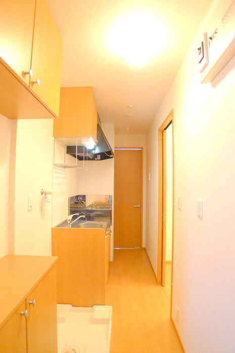 物件内観写真11　(玄関)