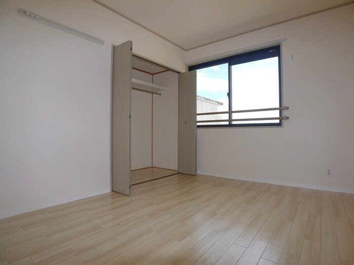 物件内観写真6　(居室)