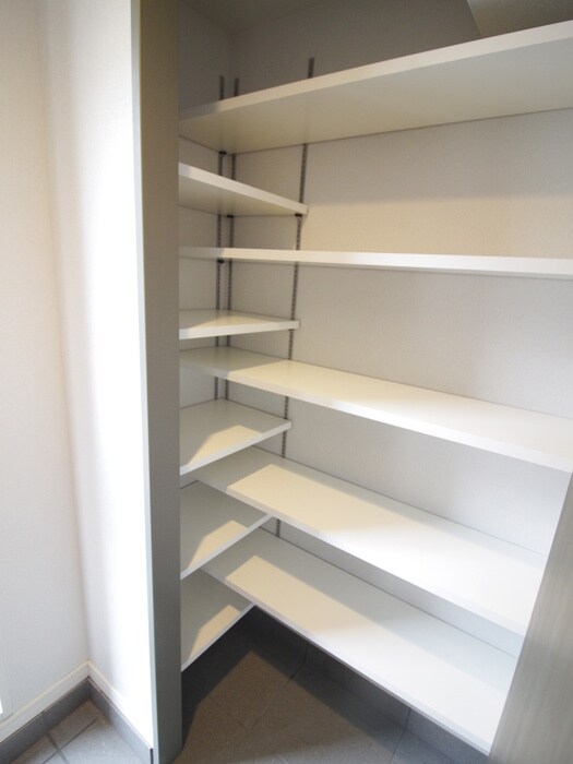 物件内観写真15　(靴箱)