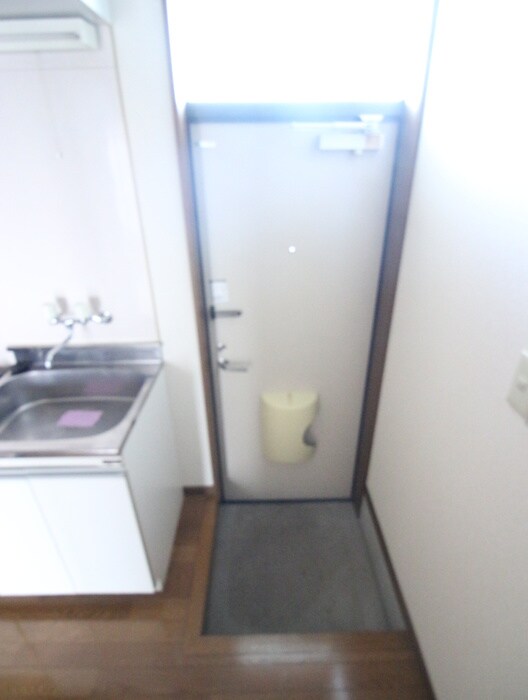 物件内観写真16　(玄関)